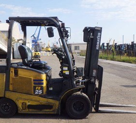 Xe nâng điện ắc quy khô 2.5 tấn FE25-1    (0973766284)