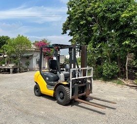 Xe nâng 2.5 tấn số sàn máy xăng FG25C-17    (0973766284)