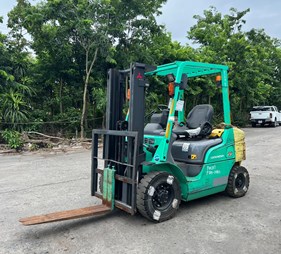 Xe nâng 2 tấn chui container FDE20T    (0973766284)