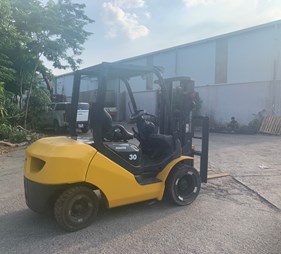 Xe nâng 3 tấn máy dầu FD30T-17     (0973766284)