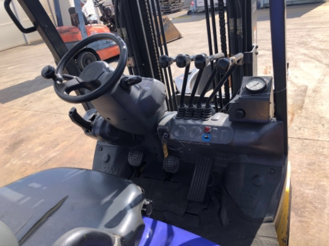 Cabin của xe nâng