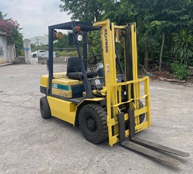 Xe nâng dầu 2 tấn đời -11 FD20-11    (0973766284)
