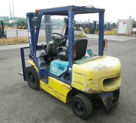 Xe nâng dầu 2 tấn đời -12 FD20LC-12        (0973766284)