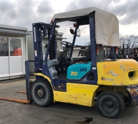Xe nâng 2 tấn Komatsu máy dầu FD20C-12     (0973766284)
